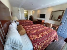 Riviera Inn and Suites