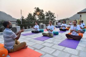 Alakhyoga - Yoga teacher training school India