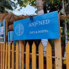 Anjoned cafe & hostel