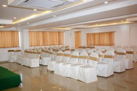 Hotel Vaishnavi Grand