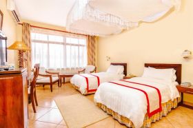 New Safari Hotel