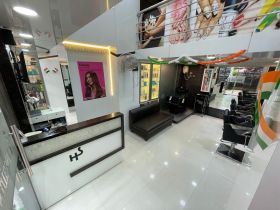 Hussain's Salon