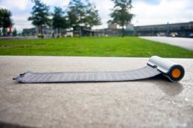 FLEXIBLE, FOLDABLE THIN FILM SOLAR PANEL CHARGER