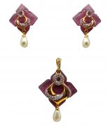 Pink Stone 18k Pendant Set