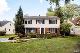  Homes for Sale in Ridgewood, NJ - Christian Di St