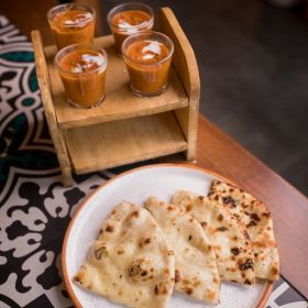 DAL MAKHANI SHOTS WITH CHEESE NAAN