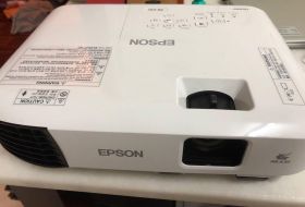 Best deal Projector Epson EB-E10 