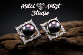 Tahiti peacock pearl and diamond earrings