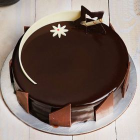 CLASSY TRUFFLE CAKE