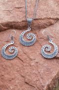 Swirl Necklace Set