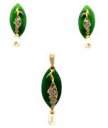 Green Stone 18k Pendant Set