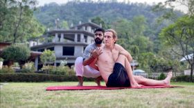 500 Hours Yoga Teacher Training in Rishikesh