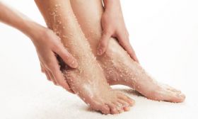 Foot Massage with Scrub
