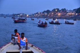 Boat booking in Kashi