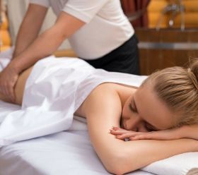 Royal Oak Spa Ambavadi Premium Therapy 9898965487