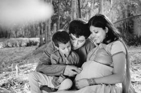 Maternity Photographer Delhi