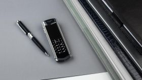 Vertu Signature phone India