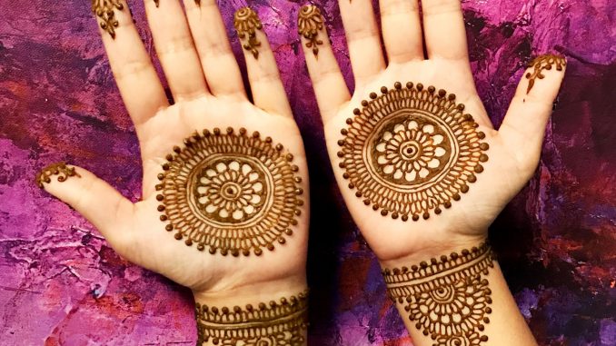 Professional henna services in Bisbee to achieve a desi look