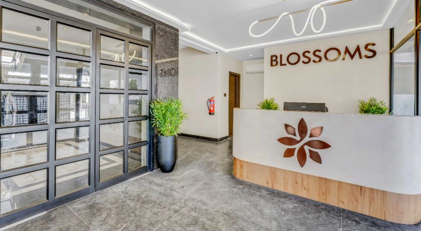 Budget-Friendly Hotel with Parking – Blossoms Hotel Medavakkam