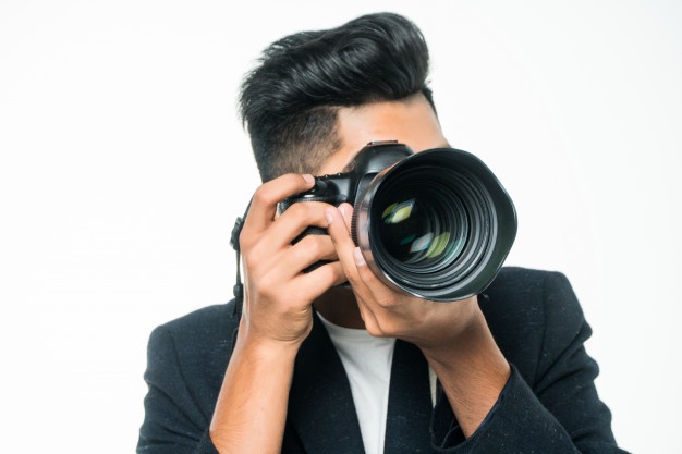 Get the best wedding photographers in Lucknow at affordable cost