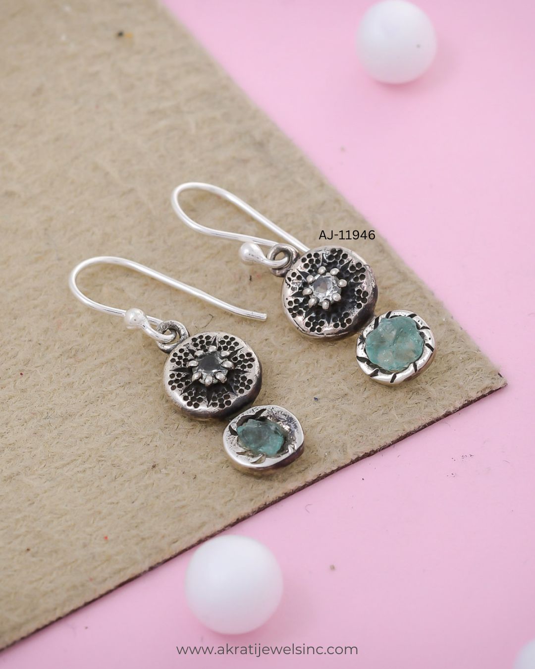 Shop Wholesale Custom Jewelry Manufacturer -Akrati Jewels