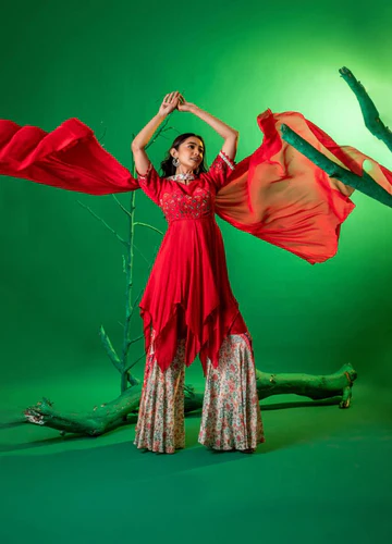 indo western female