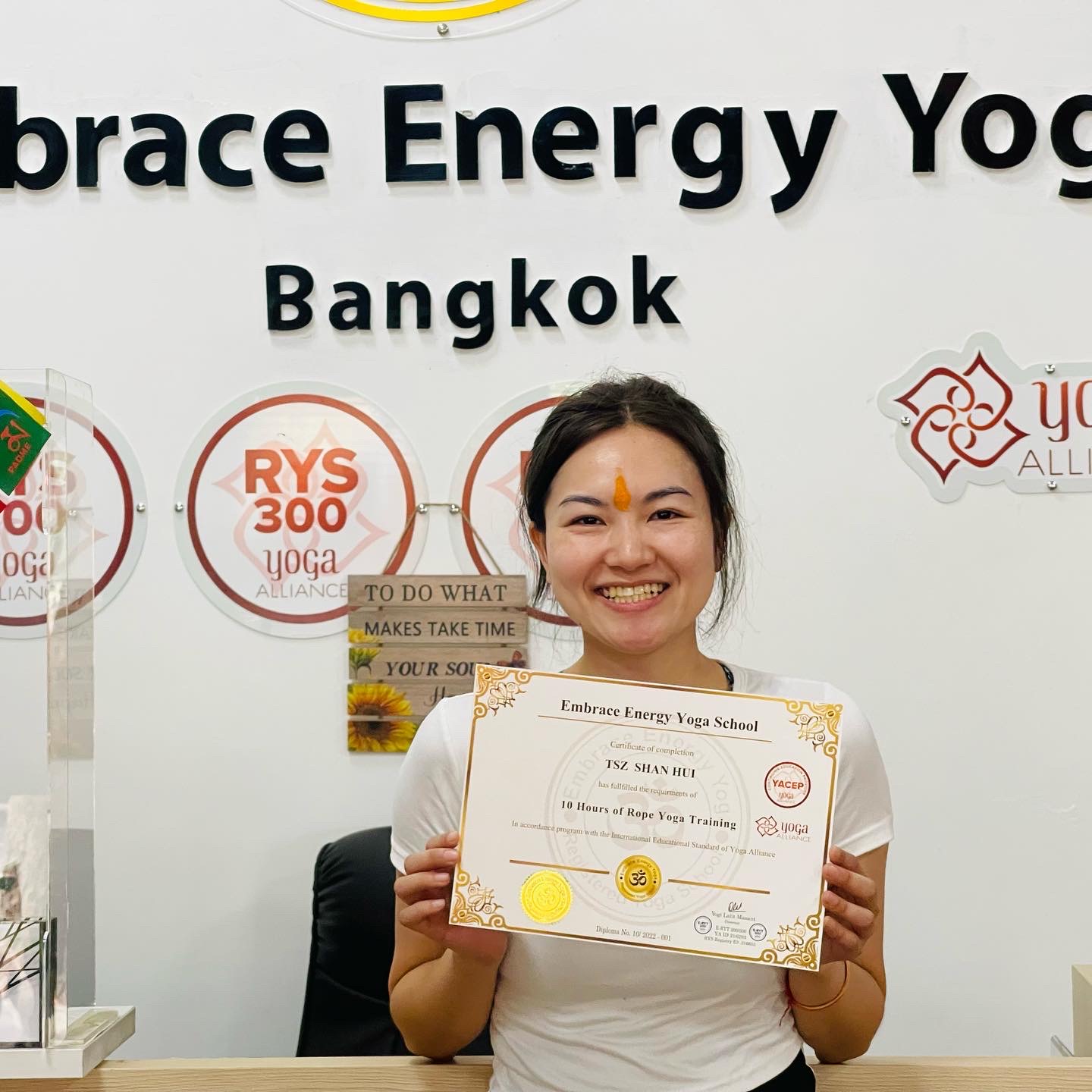 yoga meditation retreat thailand