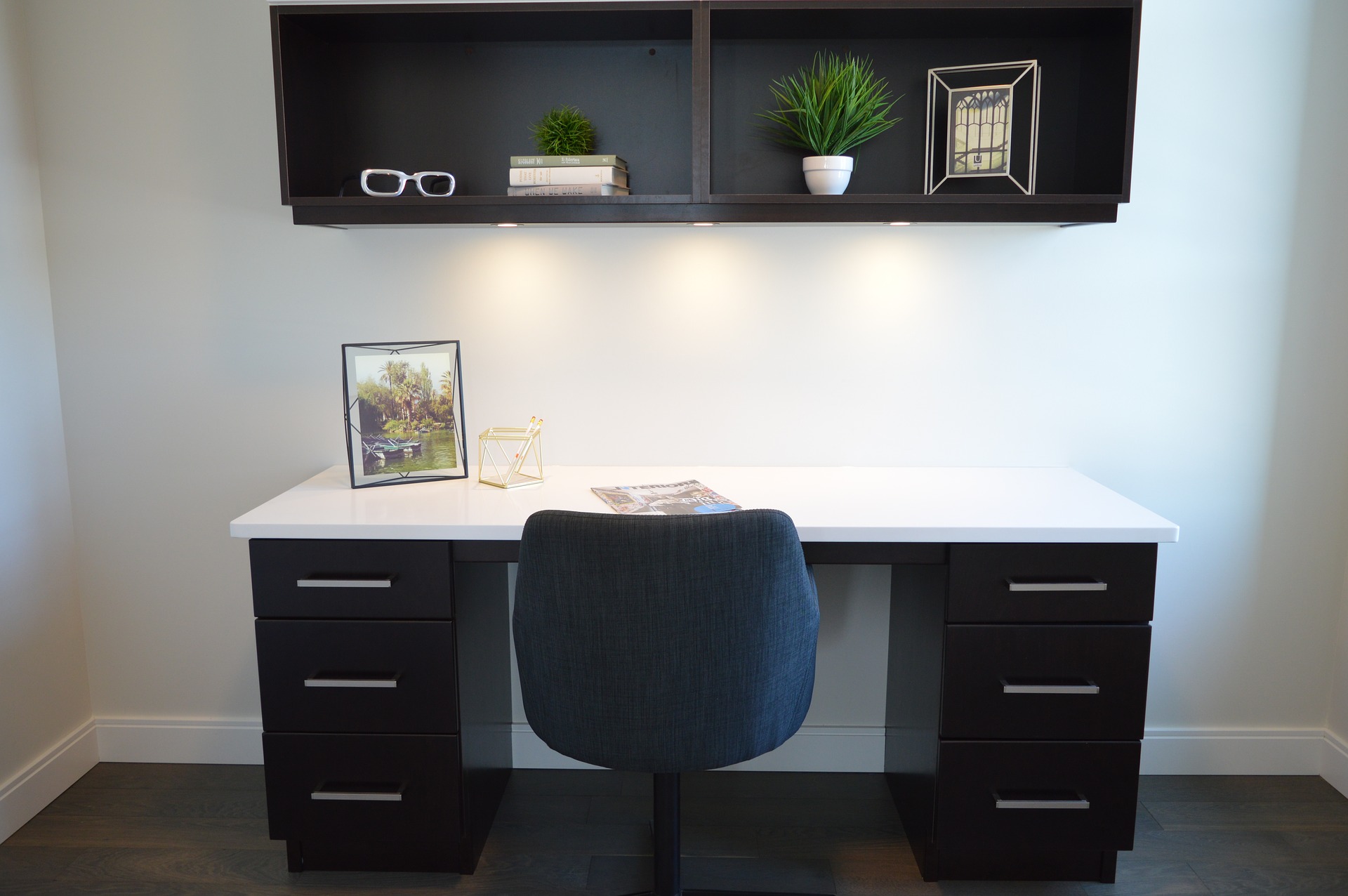 High Quality Furniture for Restaurant and Hotel in Bahrain