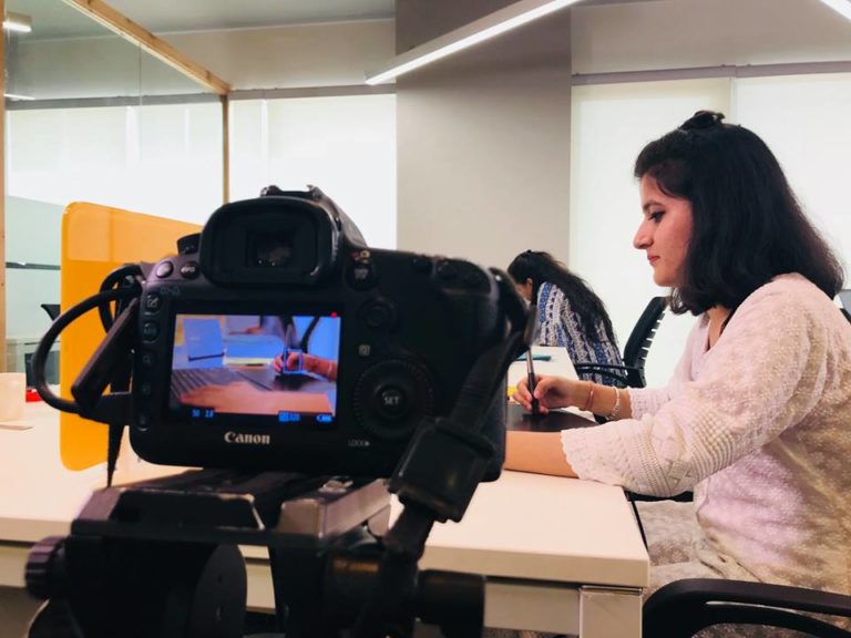 Get Attention-Grabbing Videos with the Best Explainer Video Company in Delhi