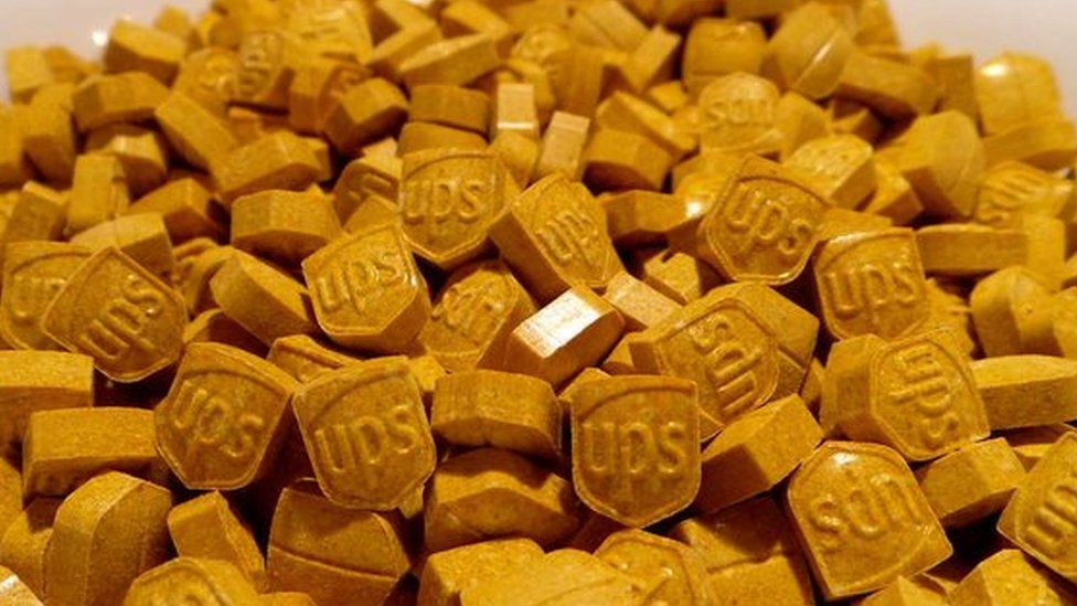 Kaufen Sie Mephedron online, bestellen Sie Ecstasy online, kaufen Sie Kokain, MDAI, Crystal Meth zum Verkauf.