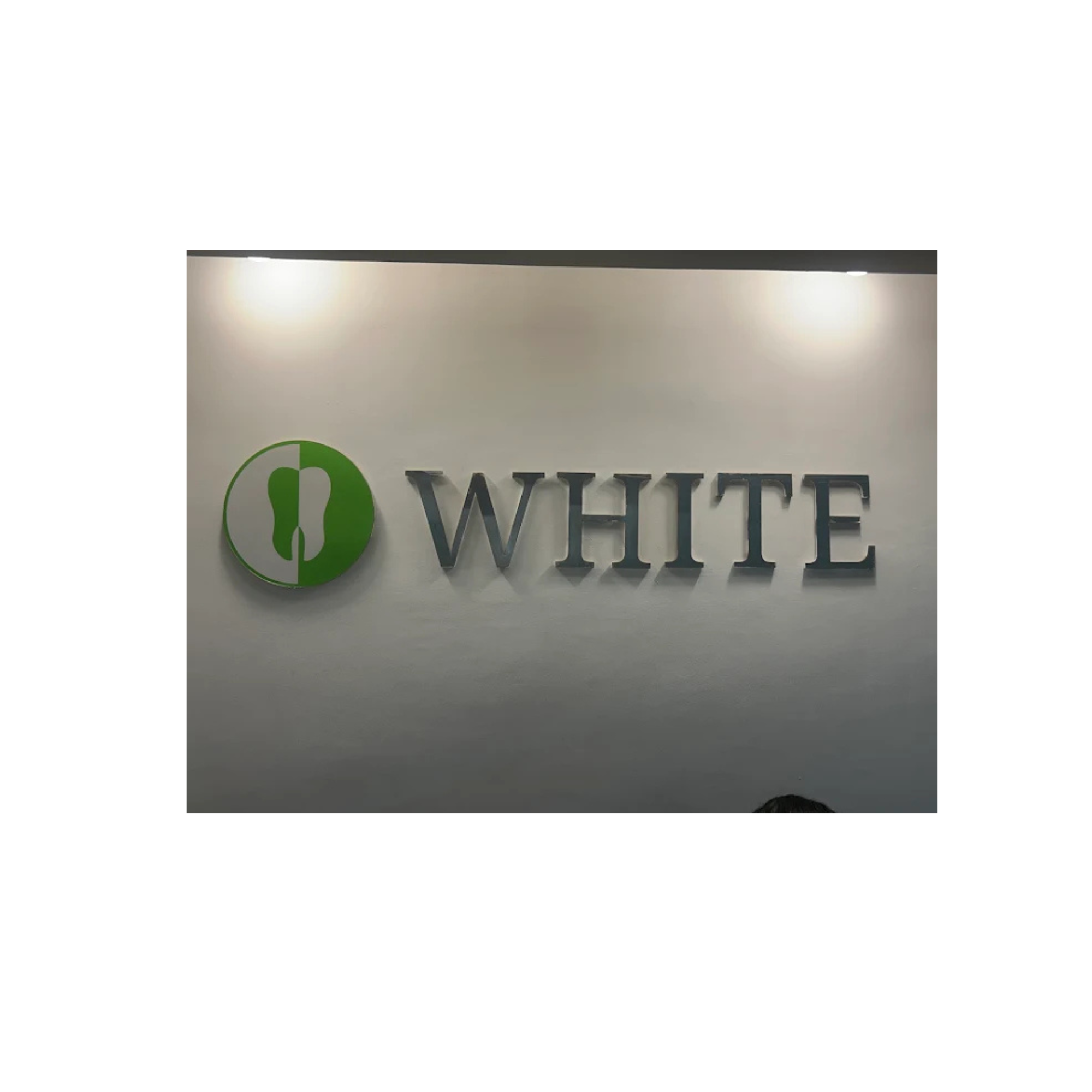 WHITE Dental Studio