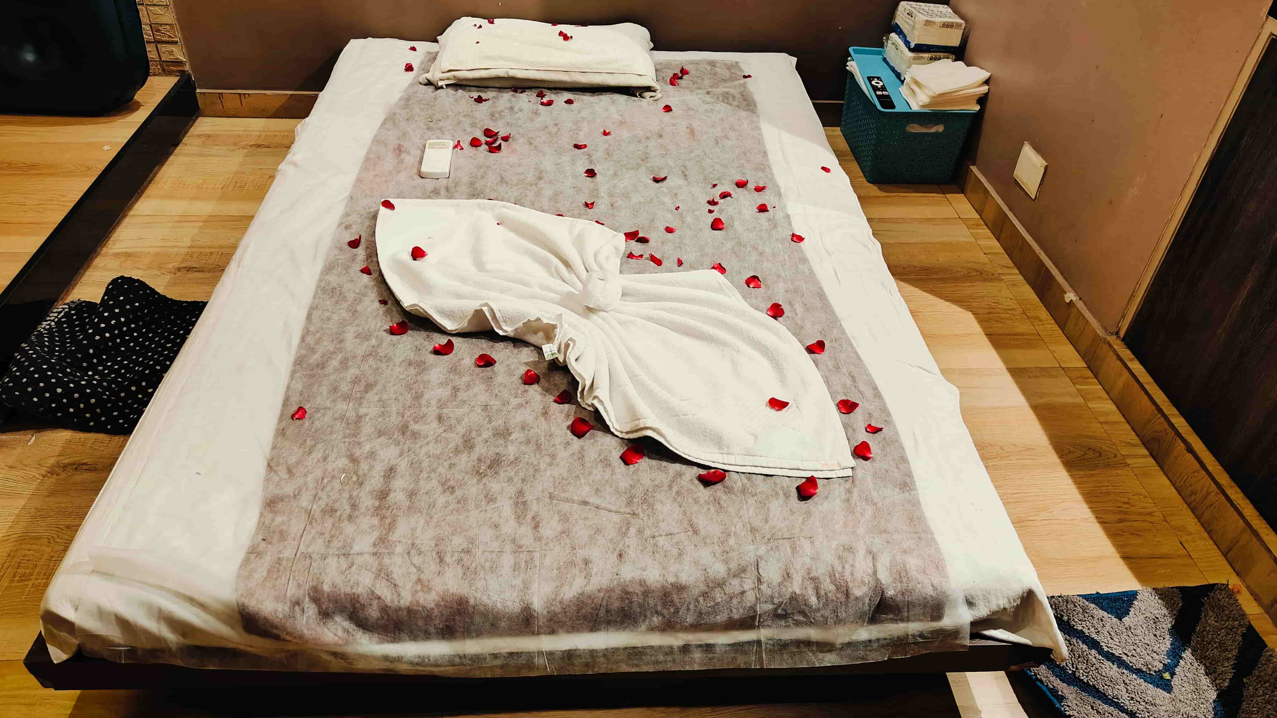 Royal Oak Spa Thane