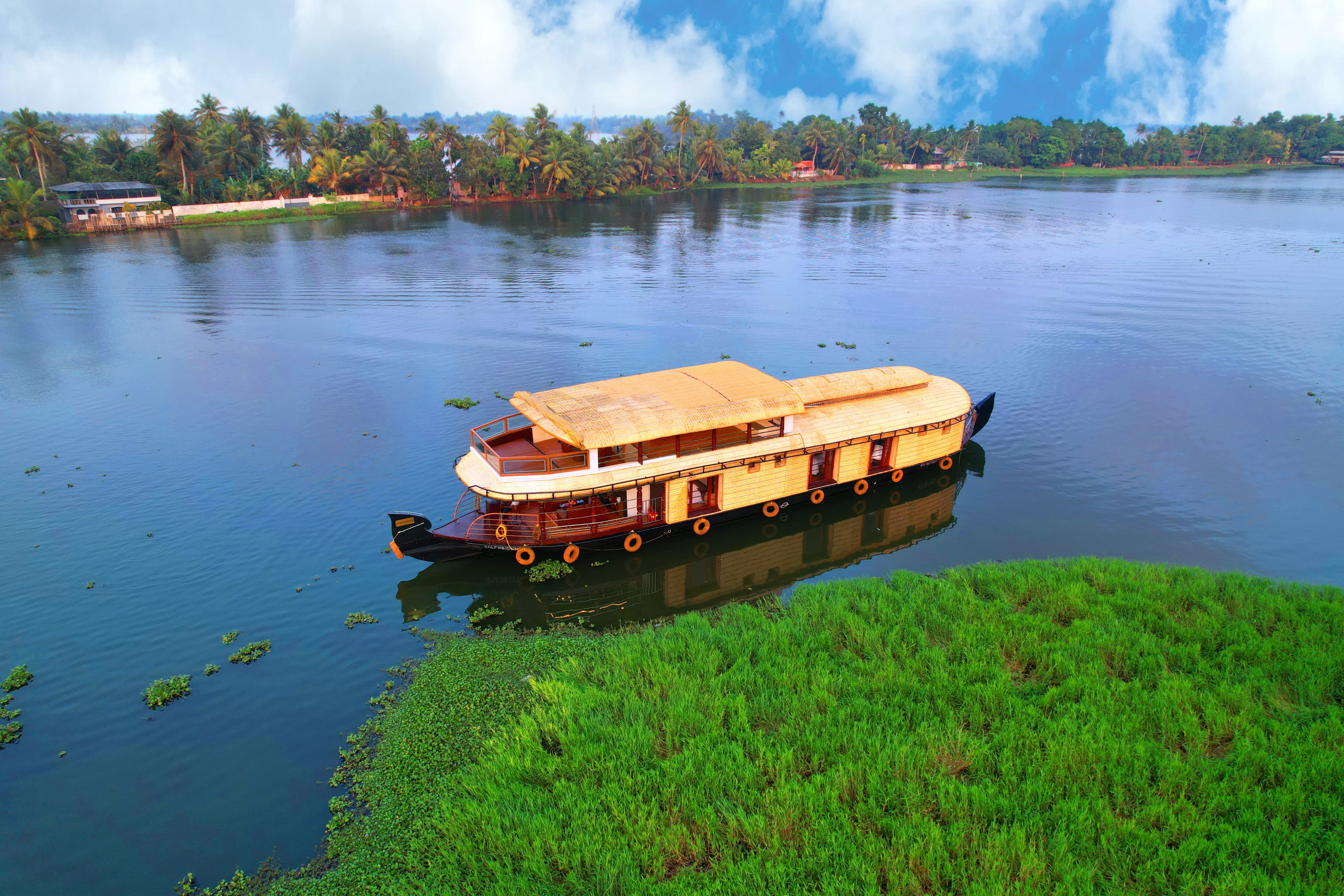 Boats N Beds - Alleppey Houseboats
