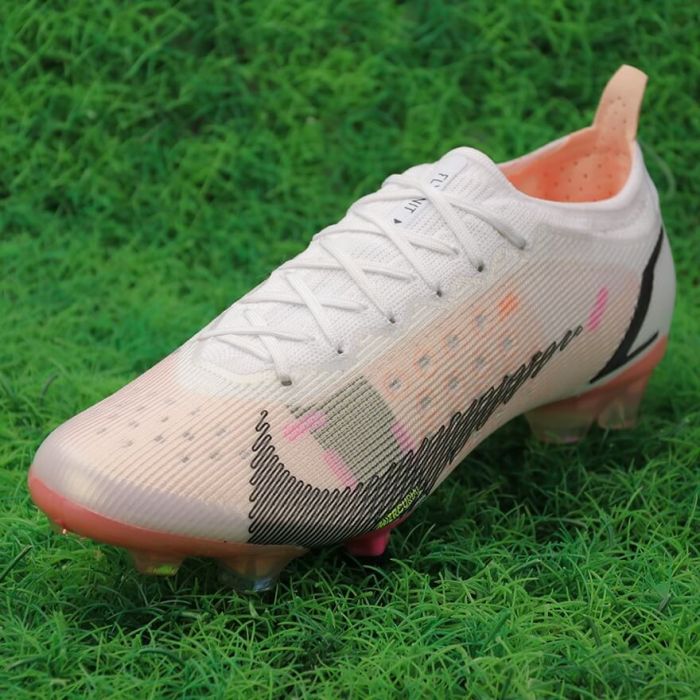 Shop Nike & Adidas Football Boots at Worldfootballkickz.Com - Free Delivery